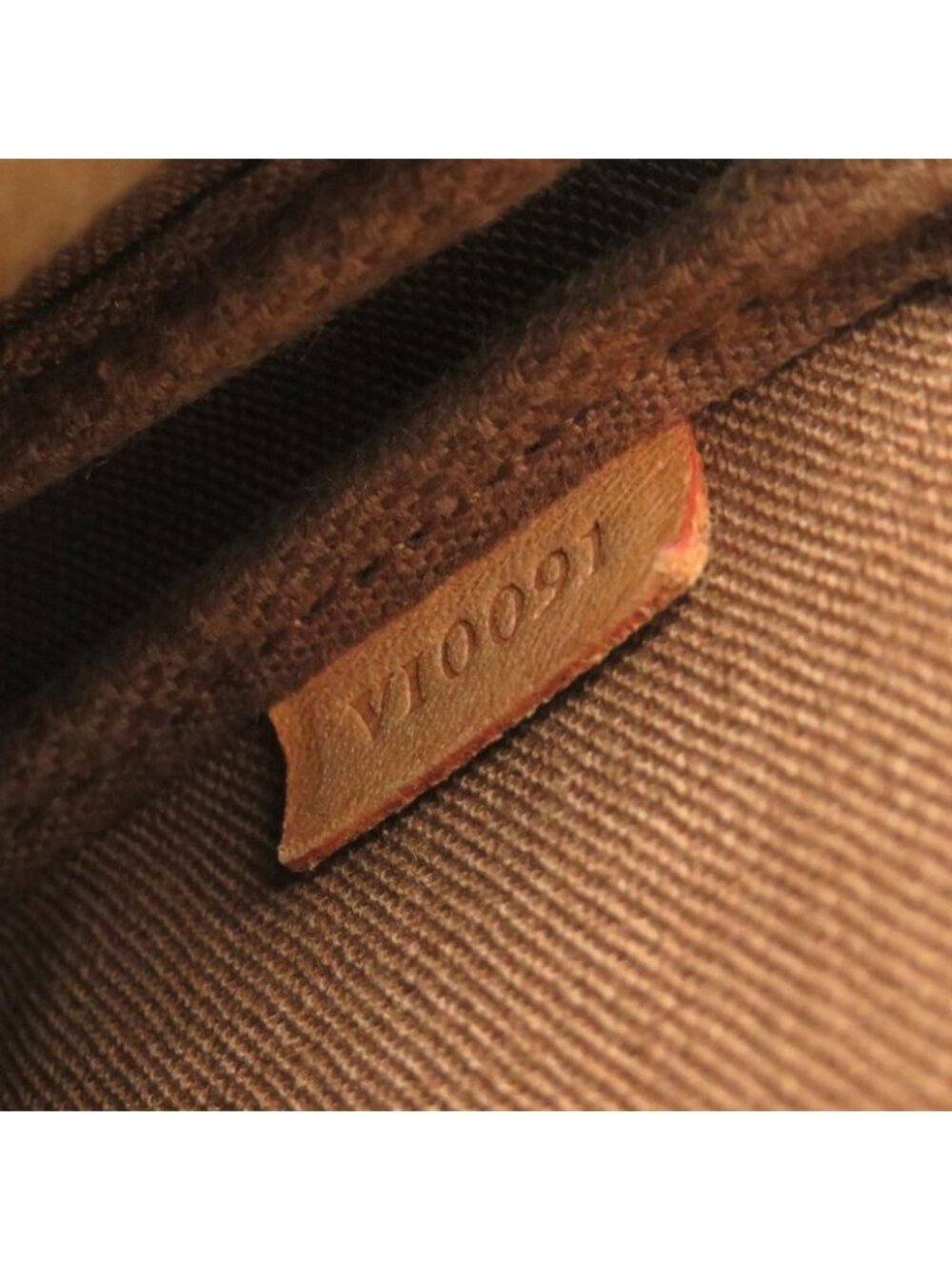Louis Vuitton Pochette Monogram LV - Picture 7 of 8